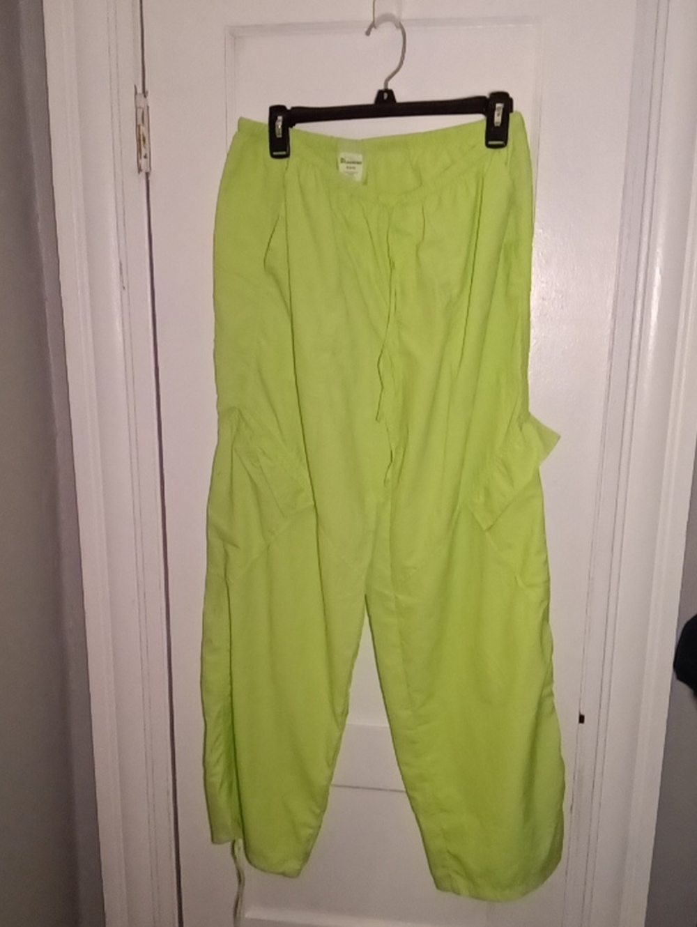 No Boundaries Neon Lime Wide-Leg Cargo Joggers